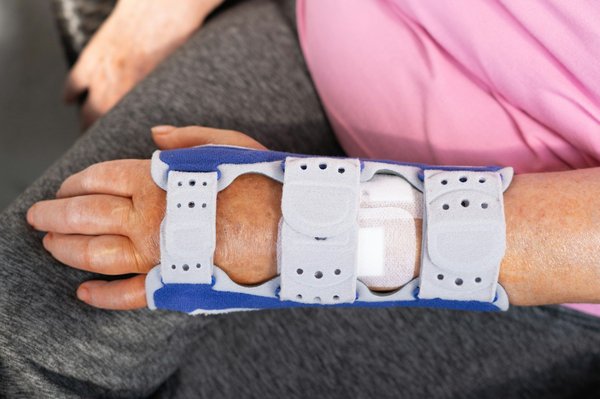 Attelle bauerfeind : confort et soutien au quotidien